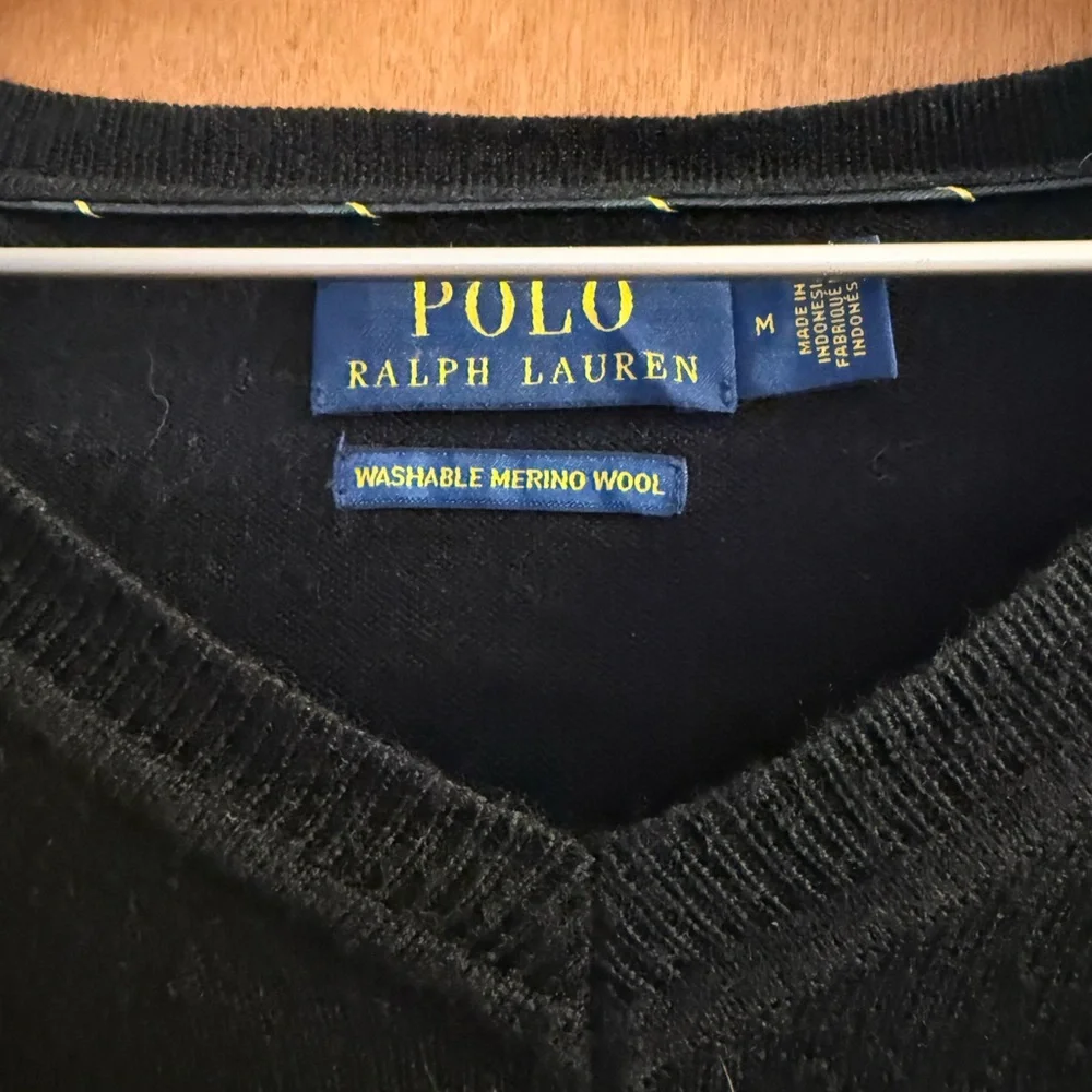 Polo by Ralph Lauren Men's Black V-Neck Sweater - Picture 2 of 2